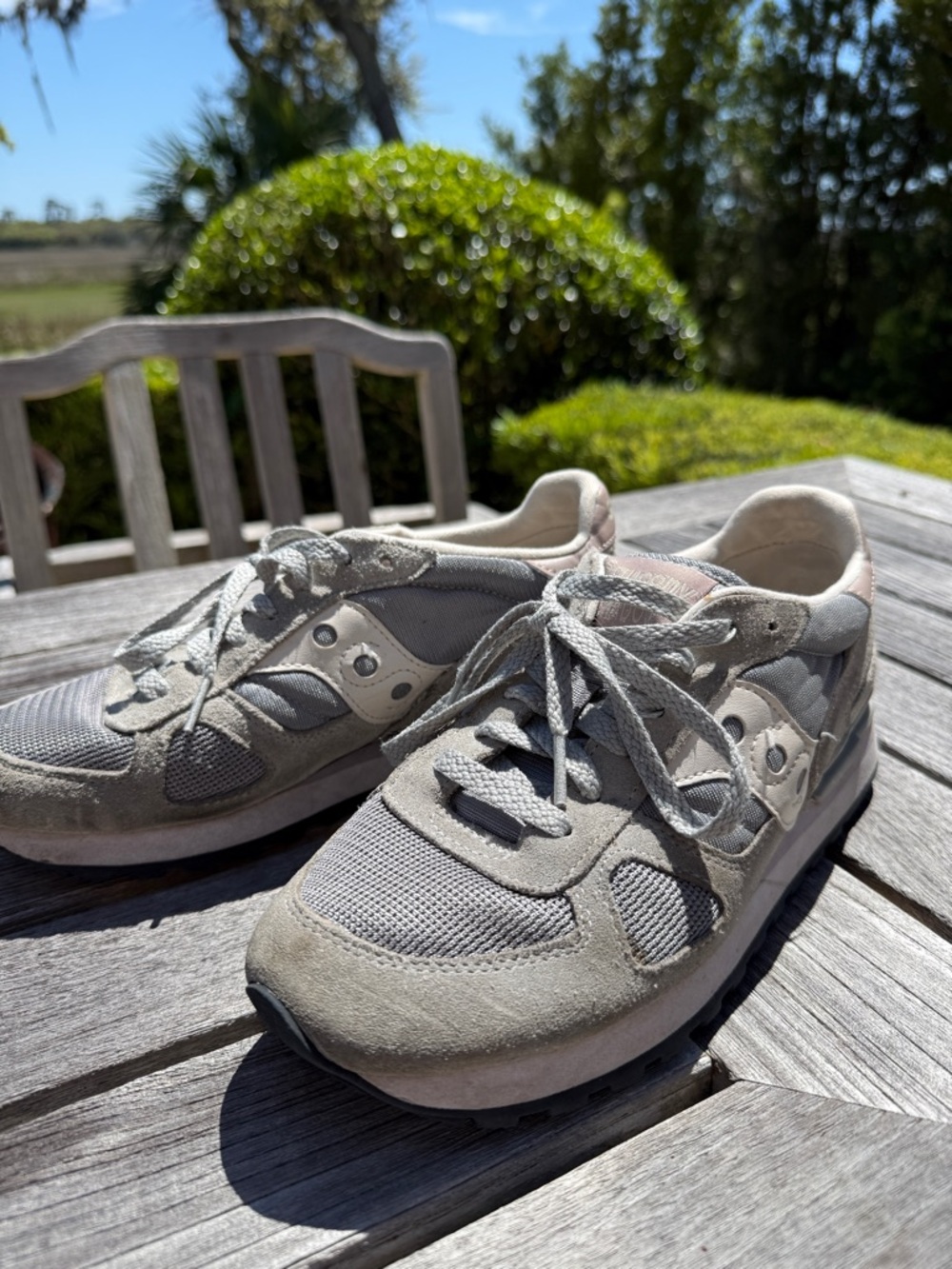 Saucony Whote/Grey Tennis shoes. 8.5.